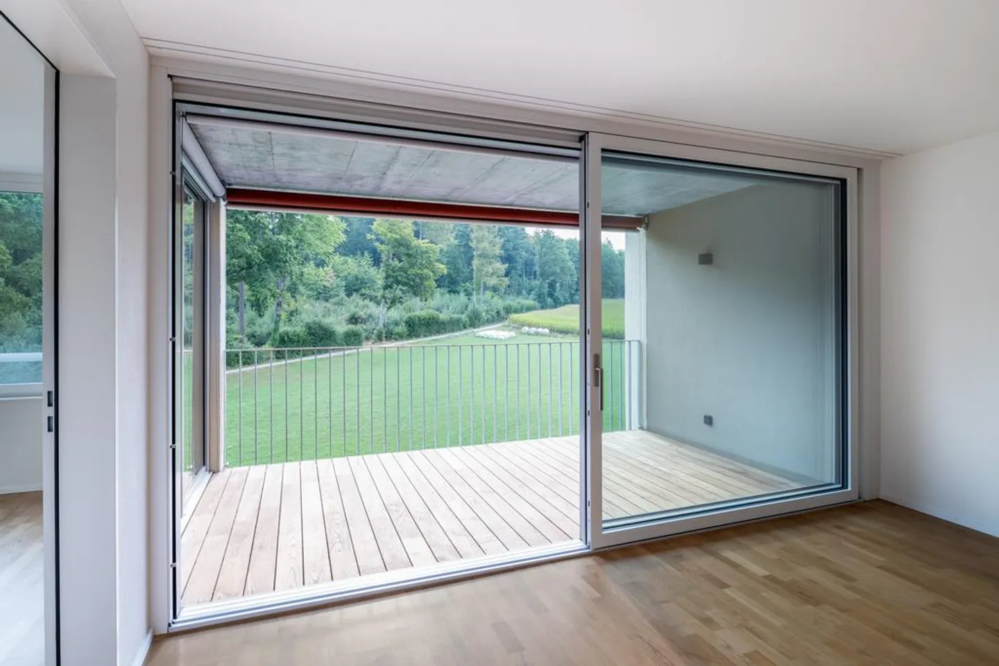 Appartement moderne de 2,5 pièces avec loggia - Photo 8 sur 8