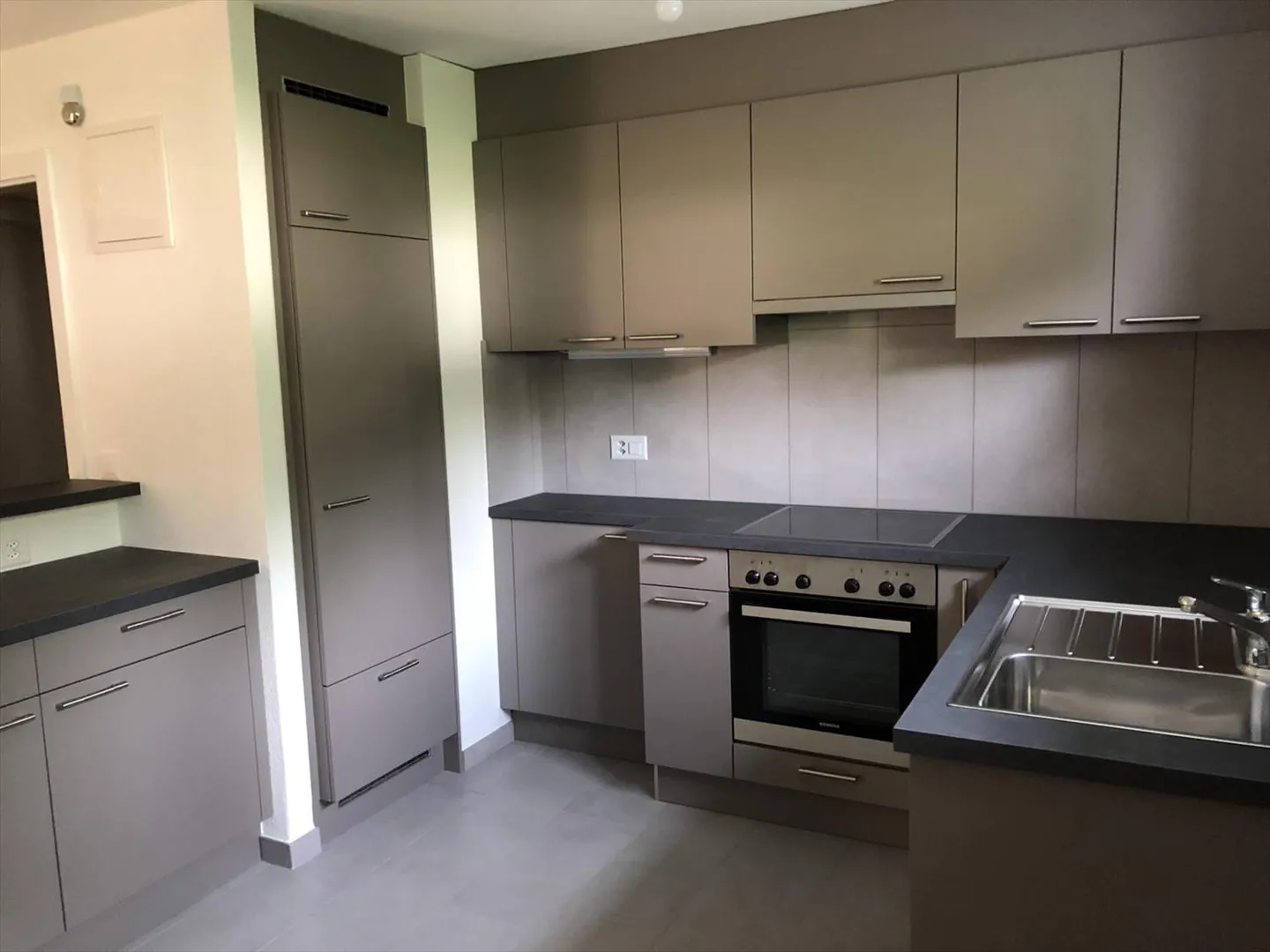 Apartment for rent - Photo 1 of 9