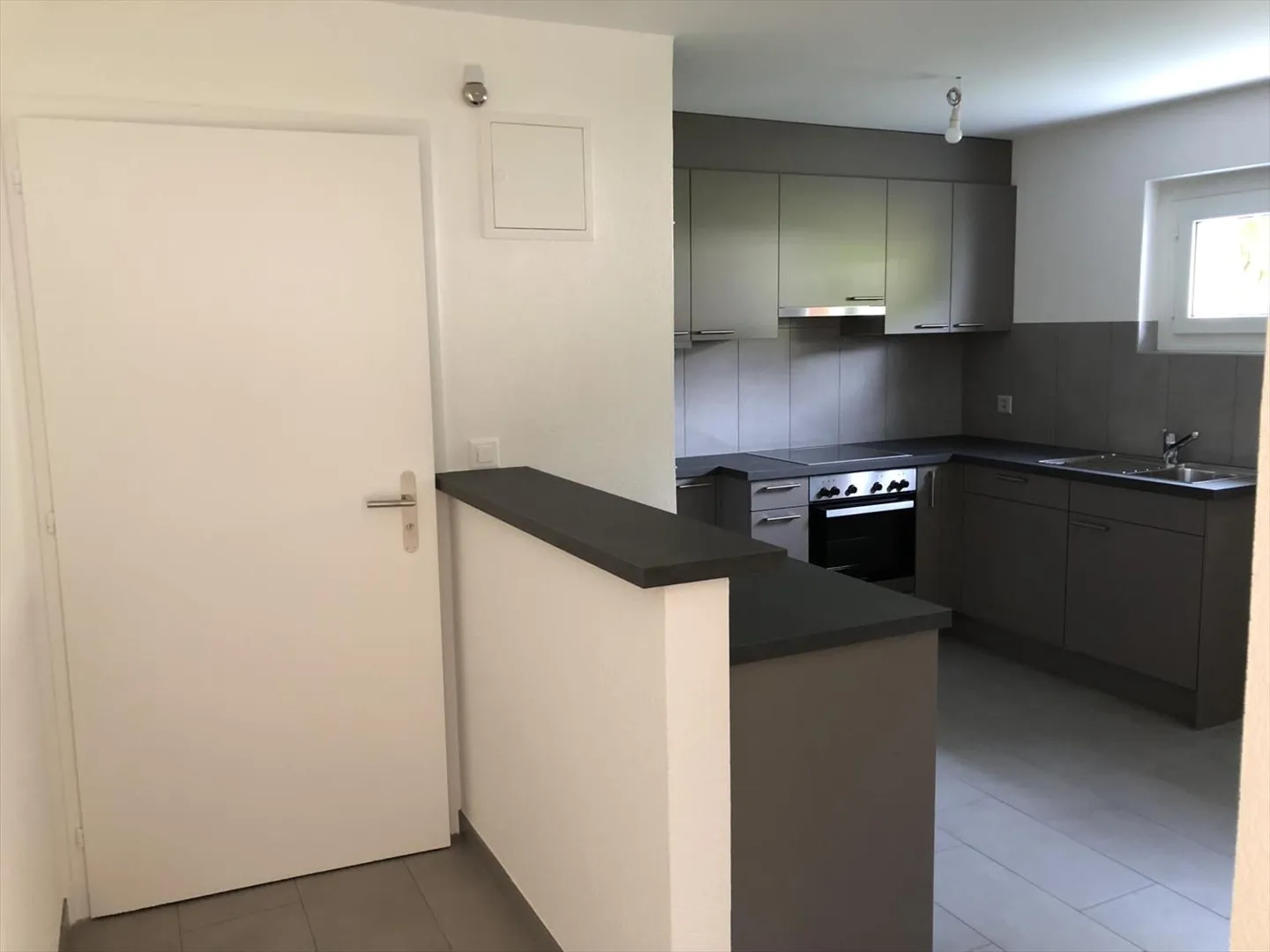 Apartment for rent - Photo 6 of 9
