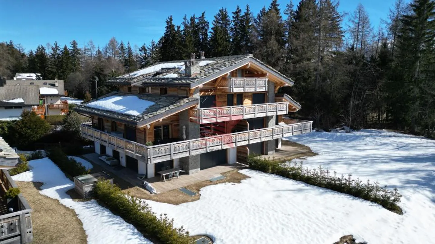 Appartamento nel Chalet Residenziale Minergie® Costruito nel 2022 - Foto 1 di 13