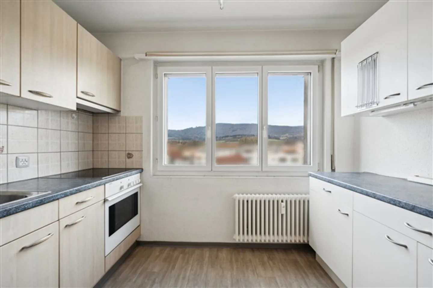 Charmante appartement 4.5 pièces avec vue dégagée - Photo 5 sur 12