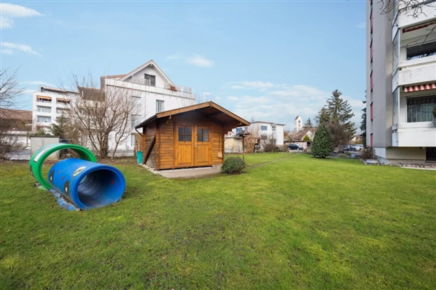 Charmante appartement 4.5 pièces avec vue dégagée - Photo 9 sur 12