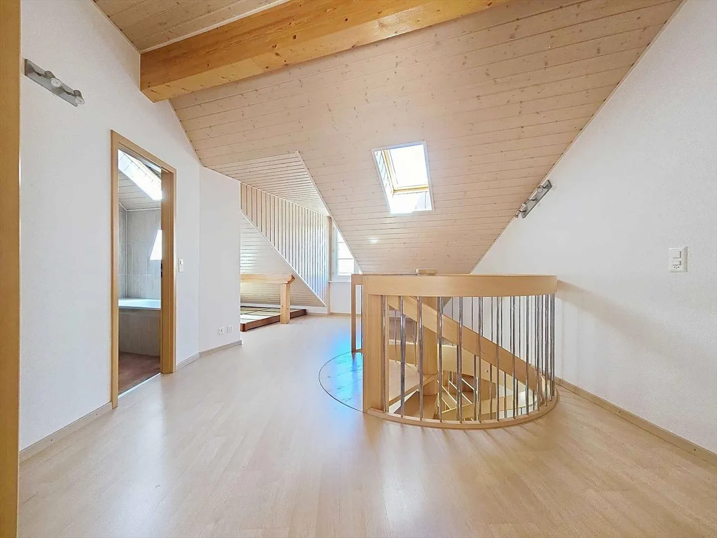 Vieux bourg : 90m² à deux pas du lac - Photo 6 sur 11