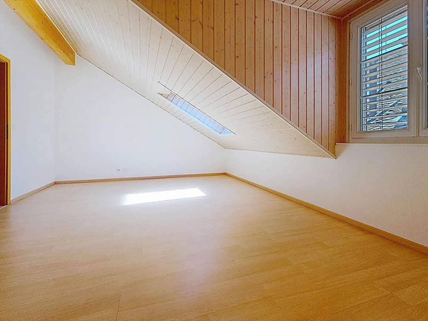 Vieux bourg : 90m² à deux pas du lac - Photo 7 sur 11