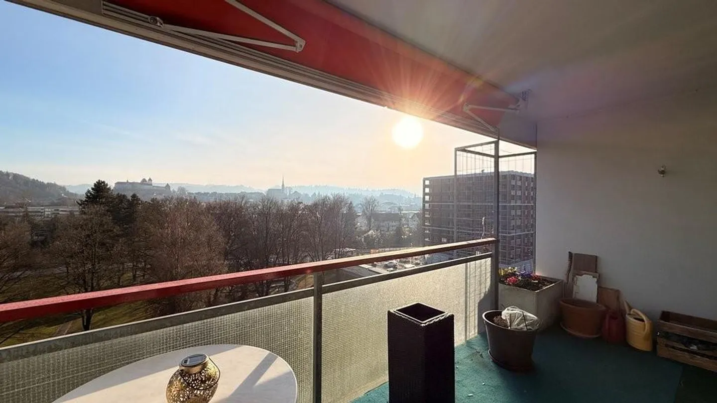 Geräumige Wohnung mit Balkon - Foto 10 von 12