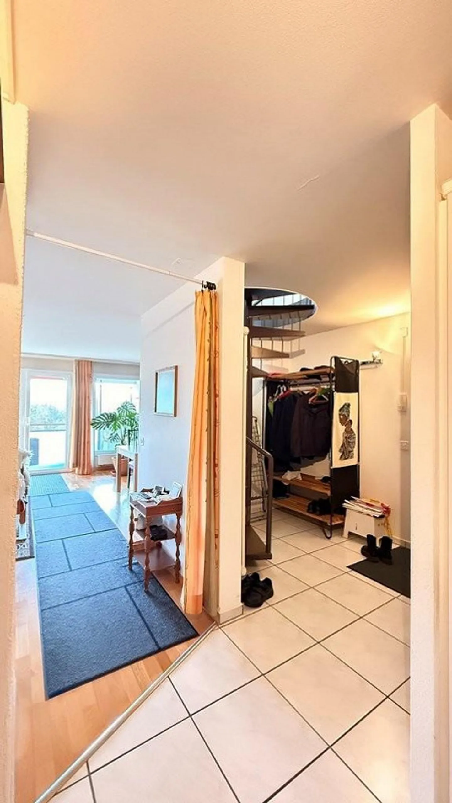 Geräumige Wohnung mit Balkon - Foto 9 von 12