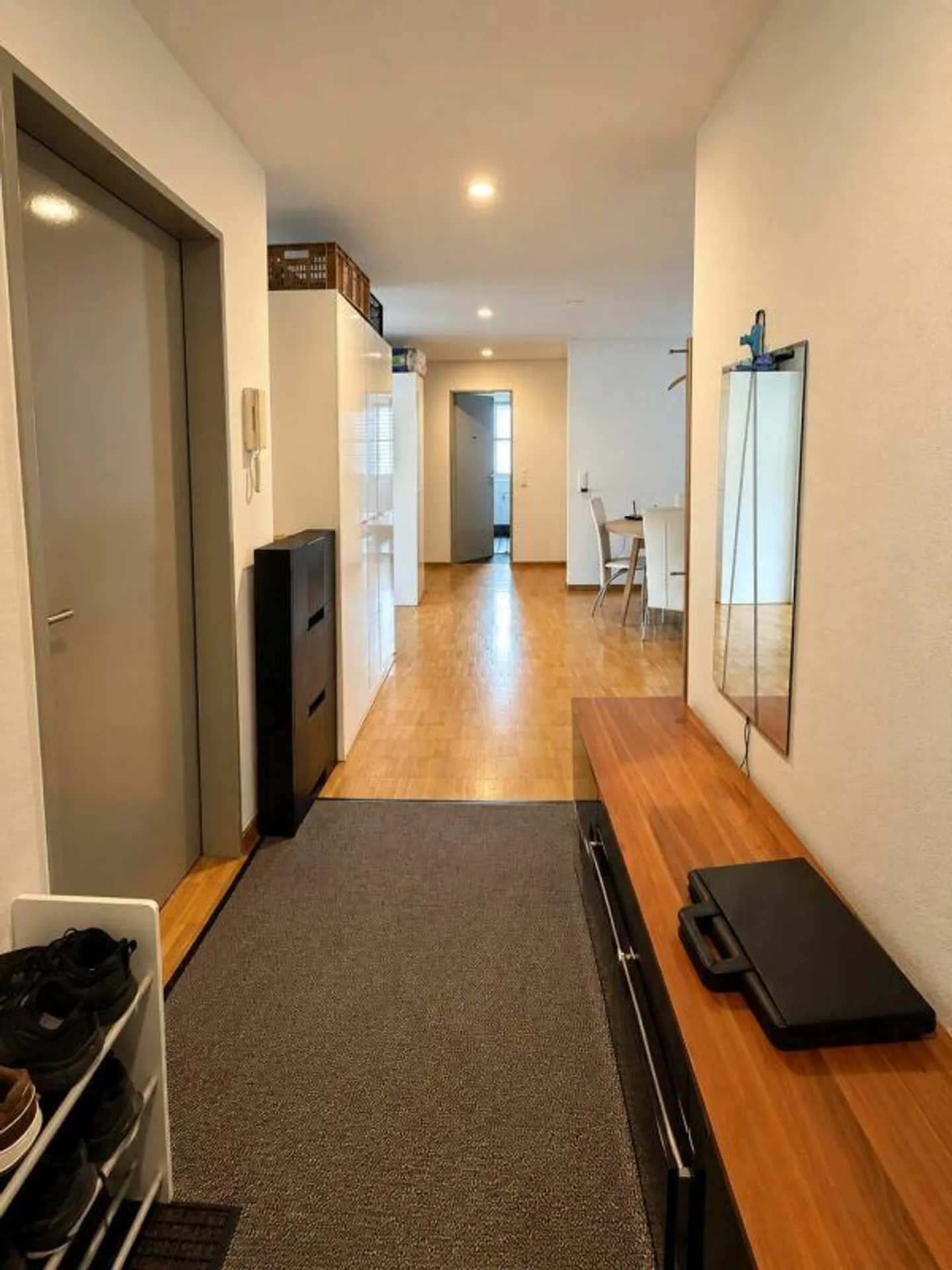 Enter, arrive home and feel comfortable - Photo 4 of 11