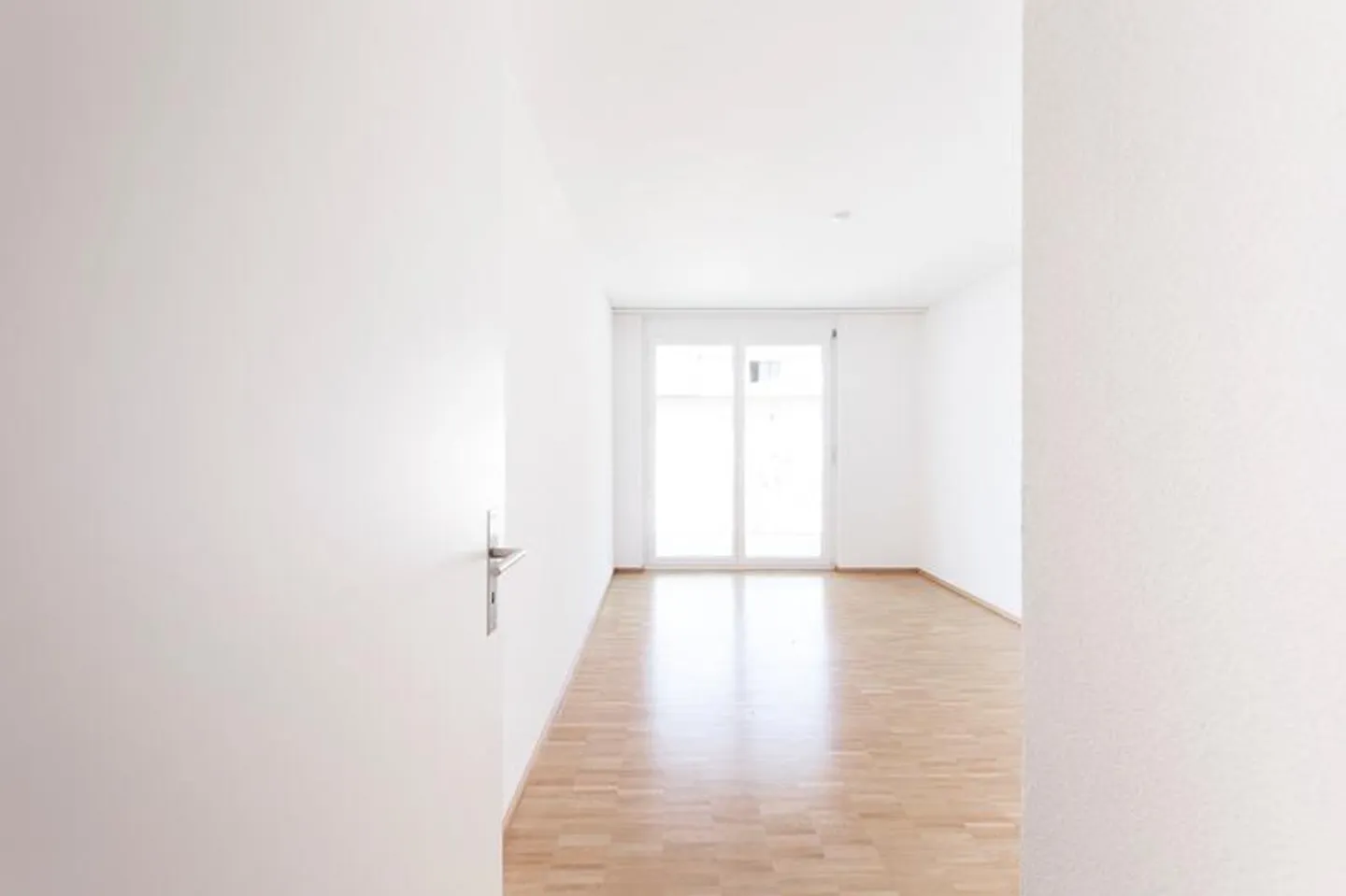 Erdgeschosswohnung mit grosser Terrasse - Foto 8 von 8