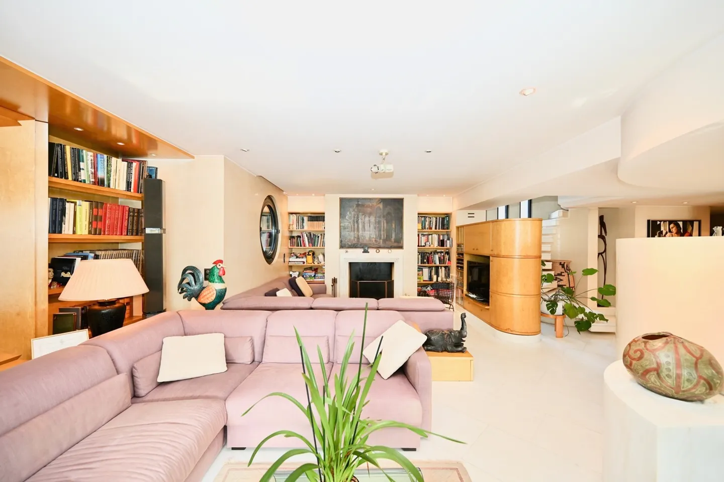 Incantevole Villa Bifamiliare con Giardino e Piscina Privati - Foto 6 von 20