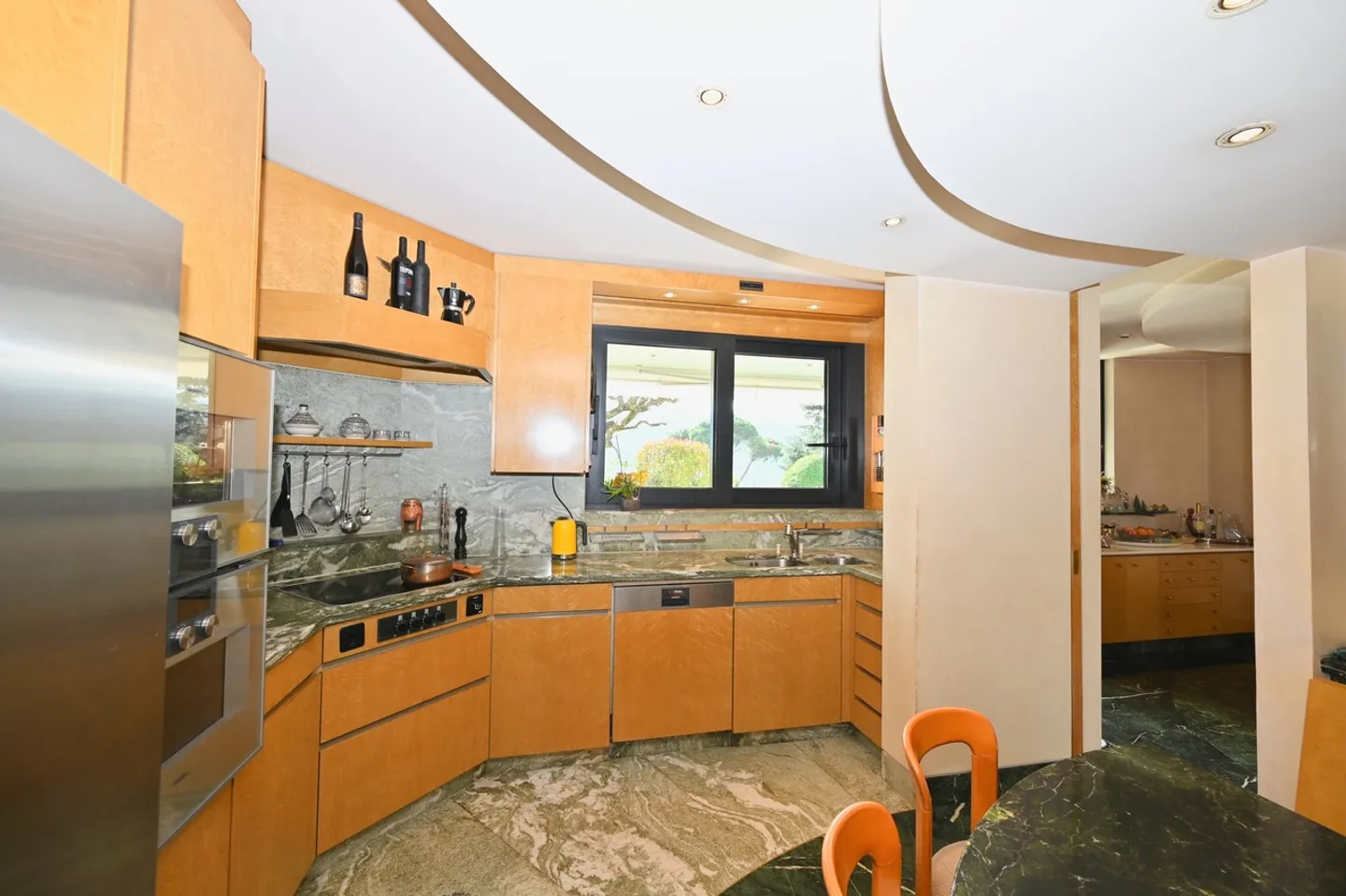 Incantevole Villa Bifamiliare con Giardino e Piscina Privati - Foto 13 von 20