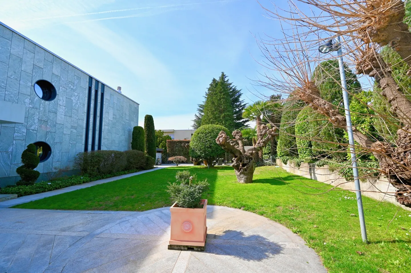 Incantevole Villa Bifamiliare con Giardino e Piscina Privati - Foto 19 von 20