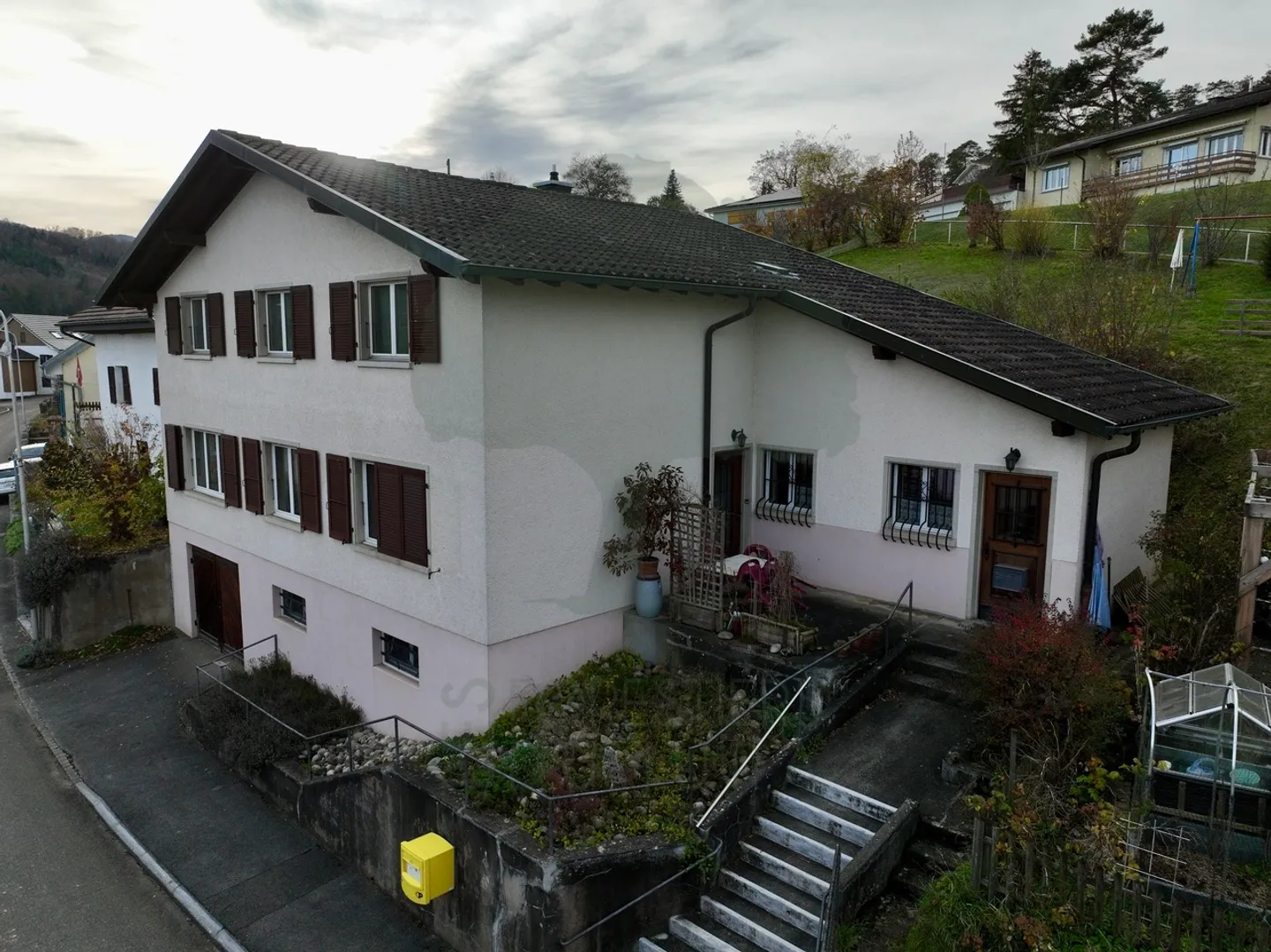 Charmantes Einfamilienhaus in Courtedoux - Foto 2 von 23