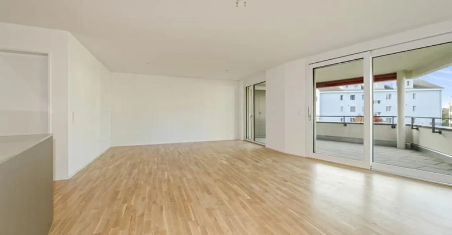 Nouvel appartement dans un emplacement de rêve directement sur les rives du lac à Rapperswil-Jona - Photo 1 sur 5