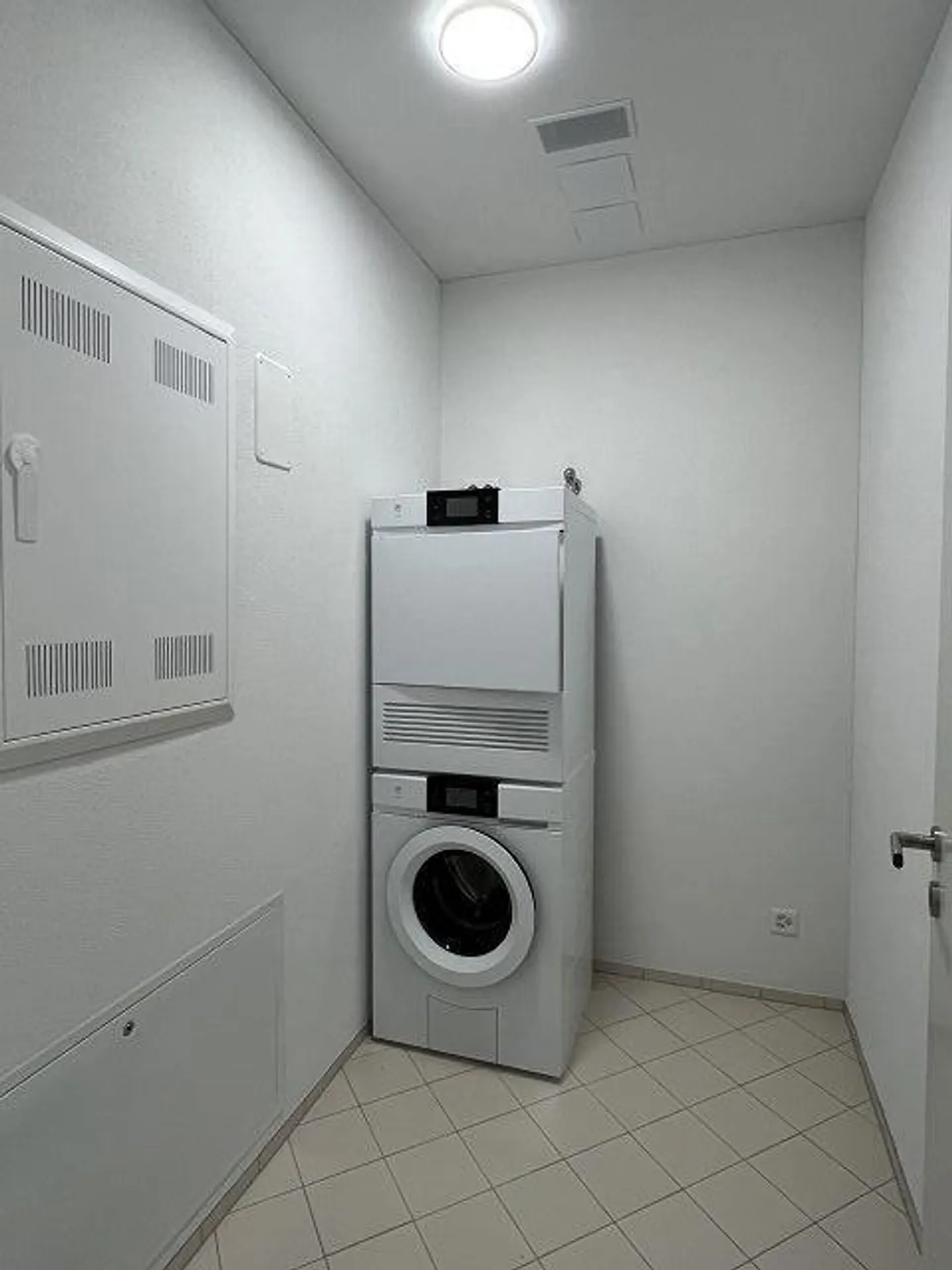 schöne Neubauwohnung im Zentrum Münchwilen - Foto 11 di 13