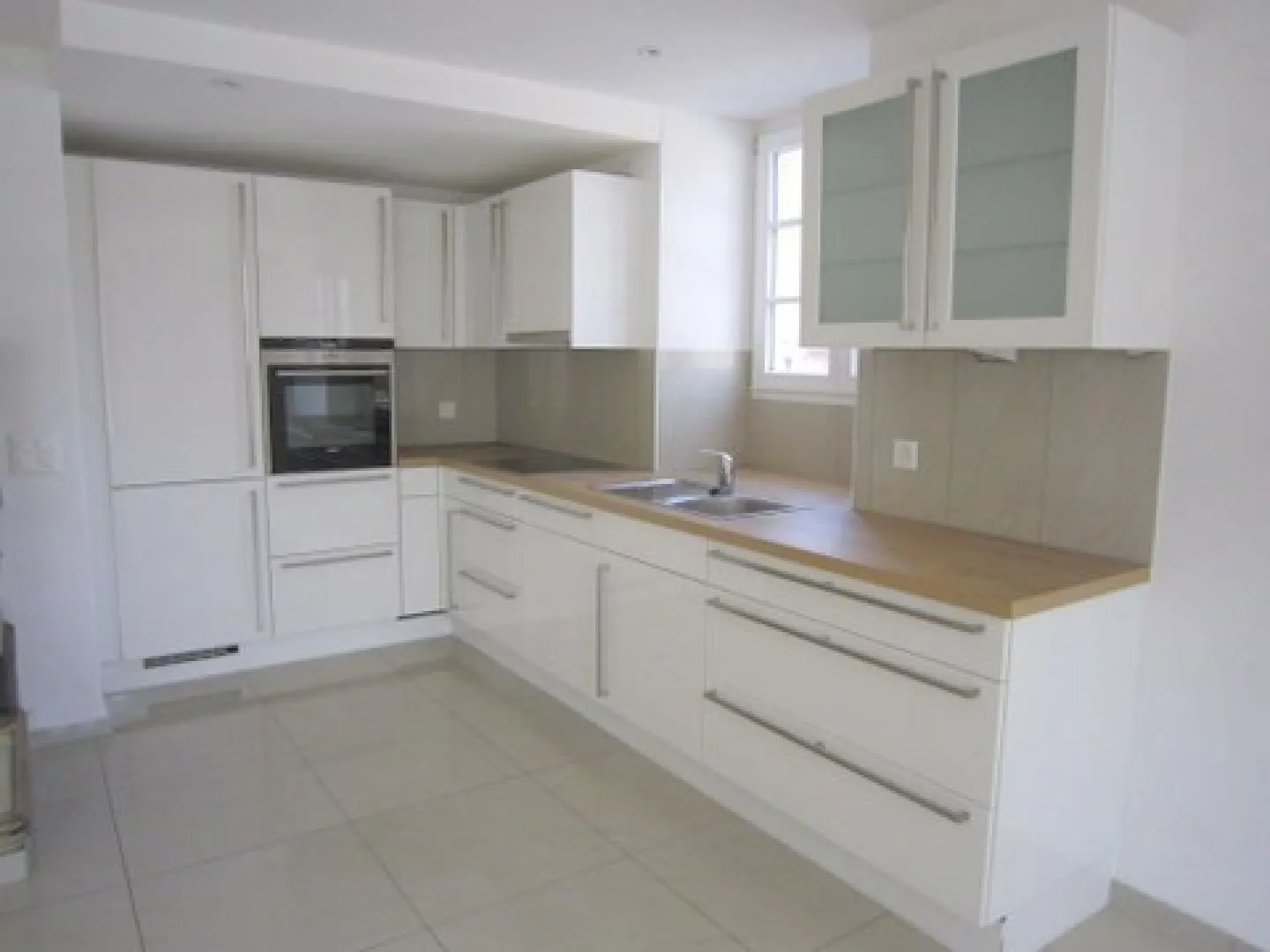 Appartement 3 1/2 pièces avec grande terrasse - Photo 1 sur 13