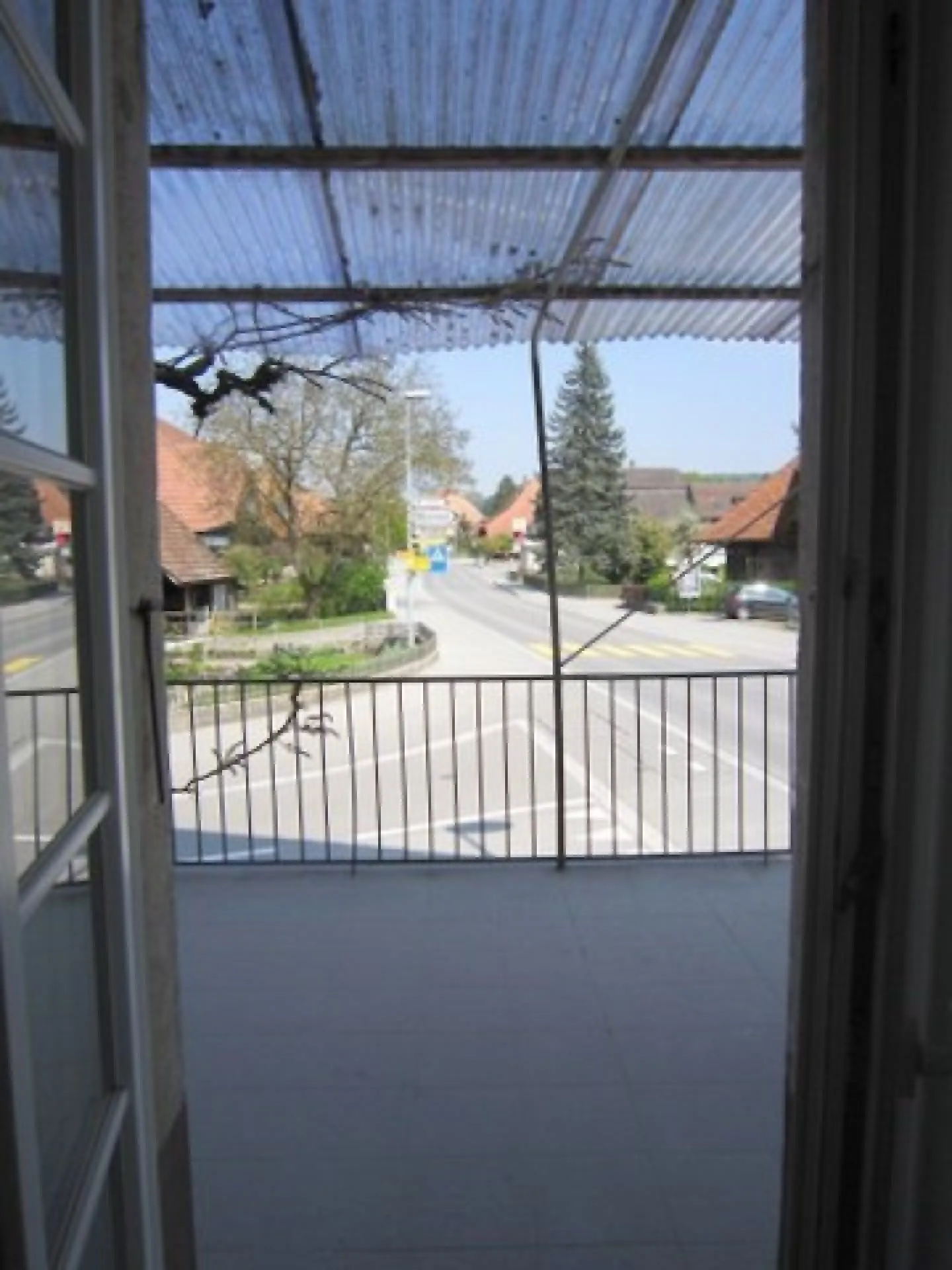 Appartement 3 1/2 pièces avec grande terrasse - Photo 4 sur 13