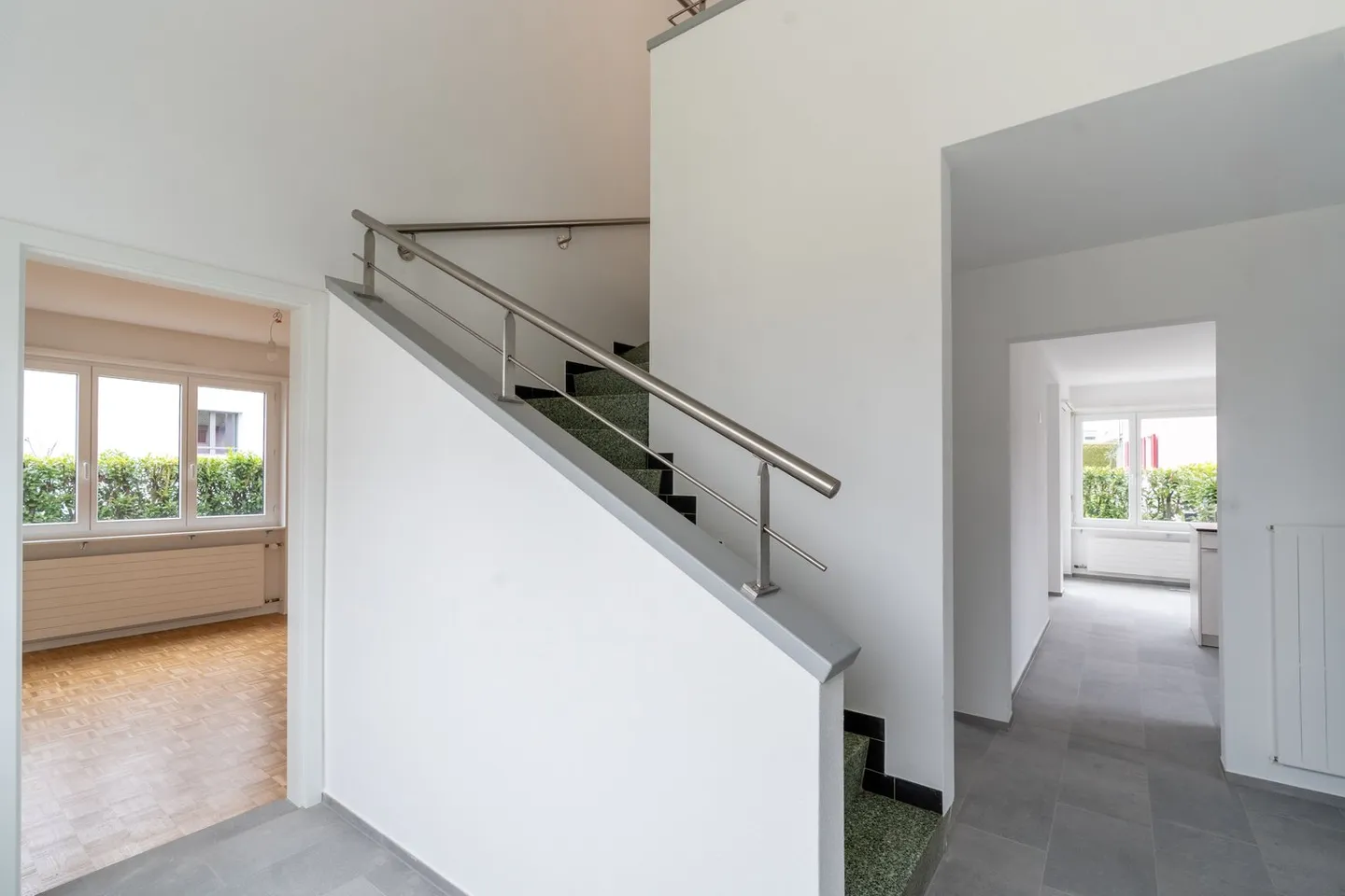 Charming 6.5-Room Single-Family House in a Quiet Location - Photo 6 of 14