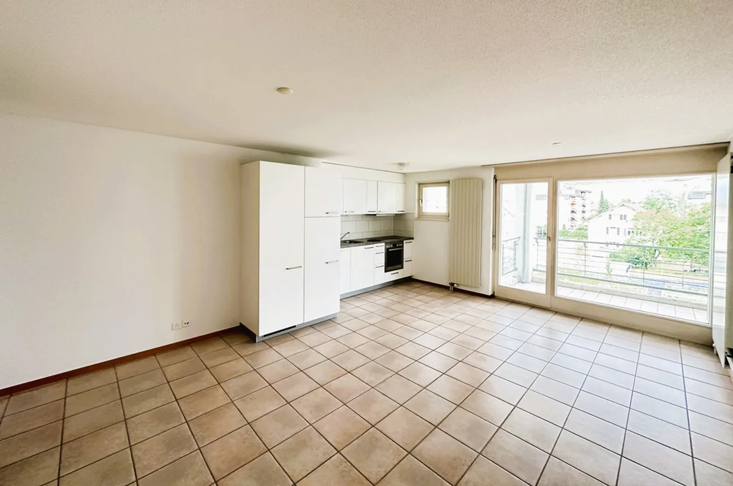 Bright, ideally arranged and with balcony - Photo 1 of 7