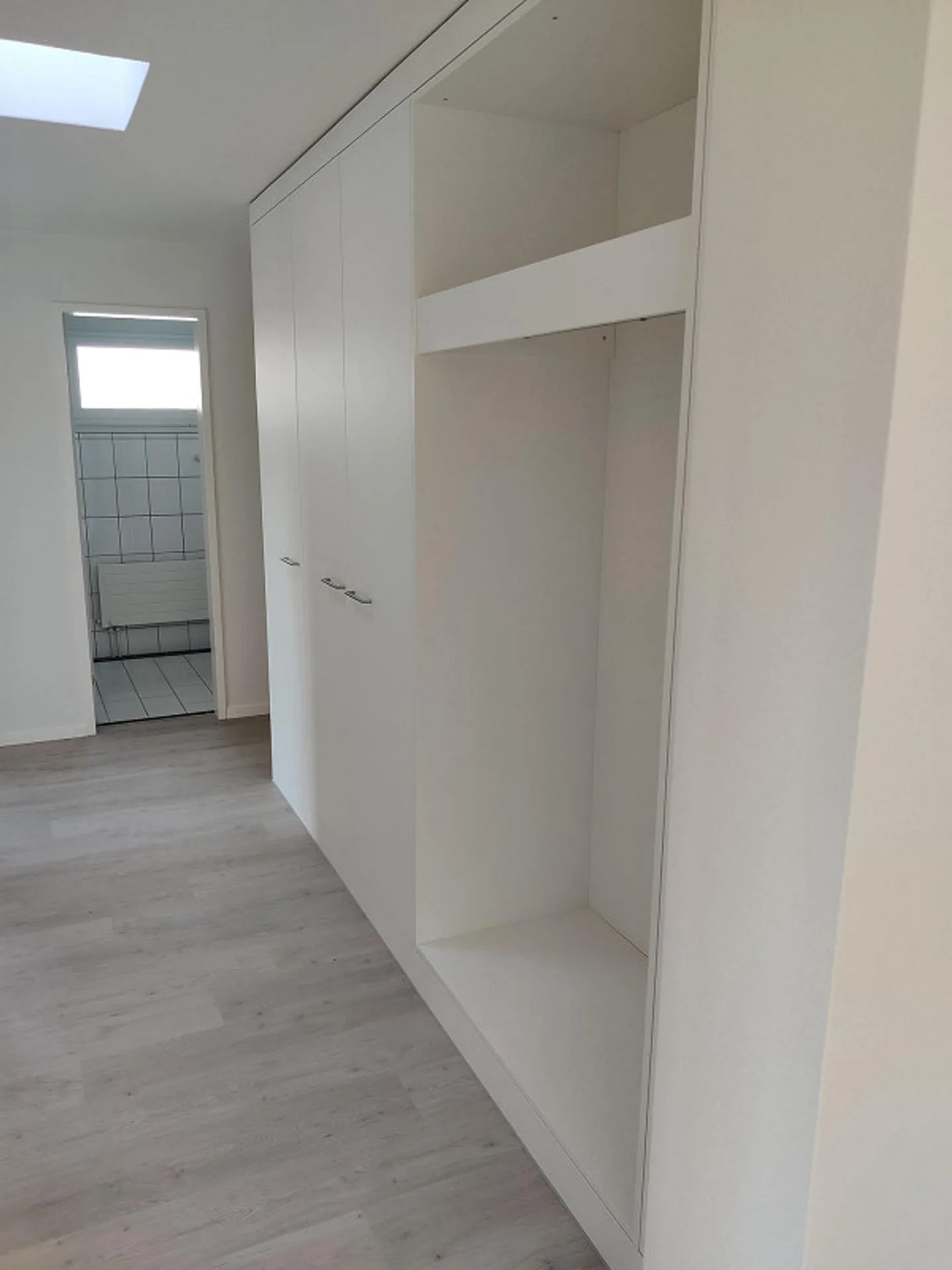 Grand appartement de 4,5 pièces - Appartement en attique avec deux terrasses - Photo 4 sur 13