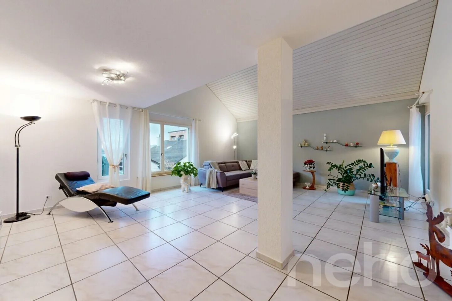 Ampio appartamento con terrazza di 4,5 stanze con ascensore e giardino d'inverno - Foto 3 di 12