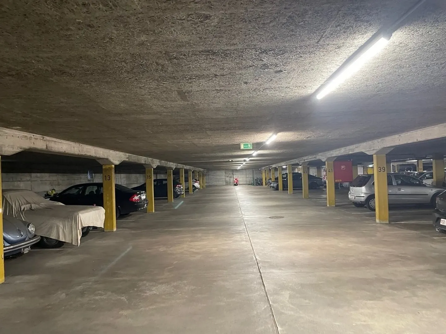 Parking souterrain - Photo 2 sur 2