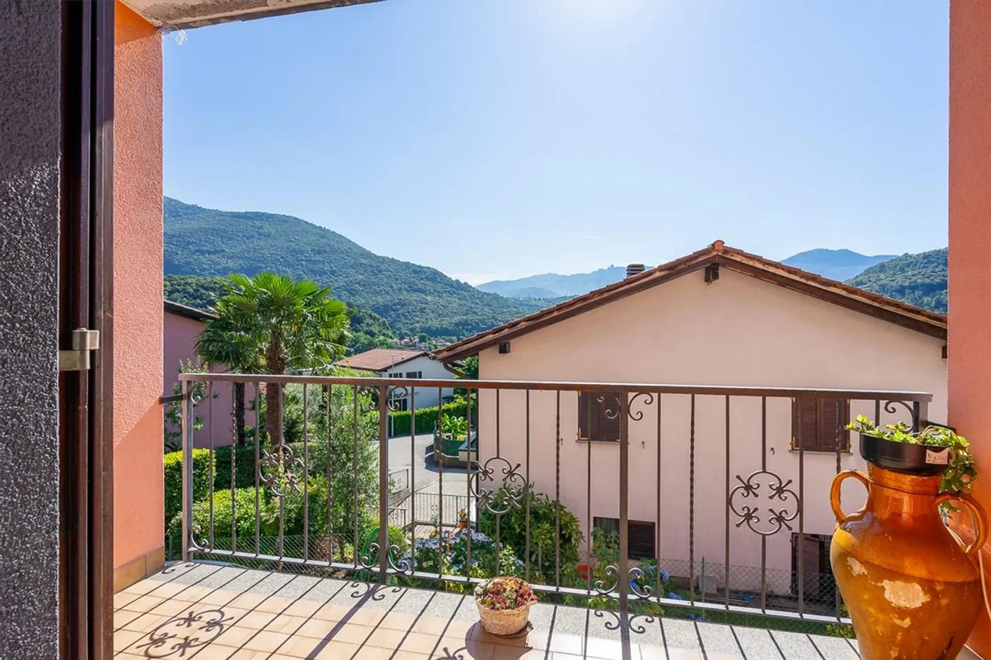 Great Opportunity! - 4.5-Room House in Taverne - Photo 6 of 12