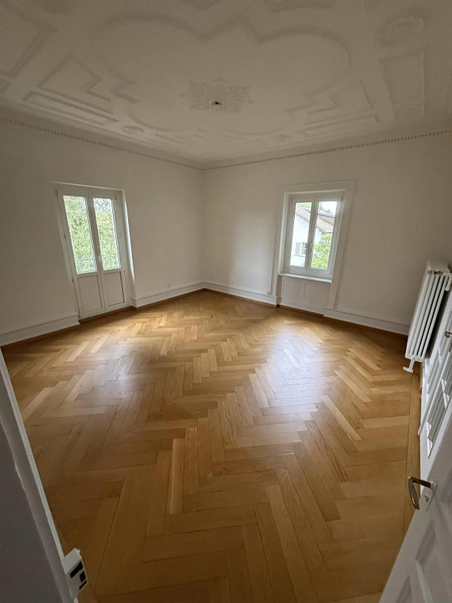 Charmante Albauwohnung mit heller Veranda und Gartenanlage - Photo 3 sur 8