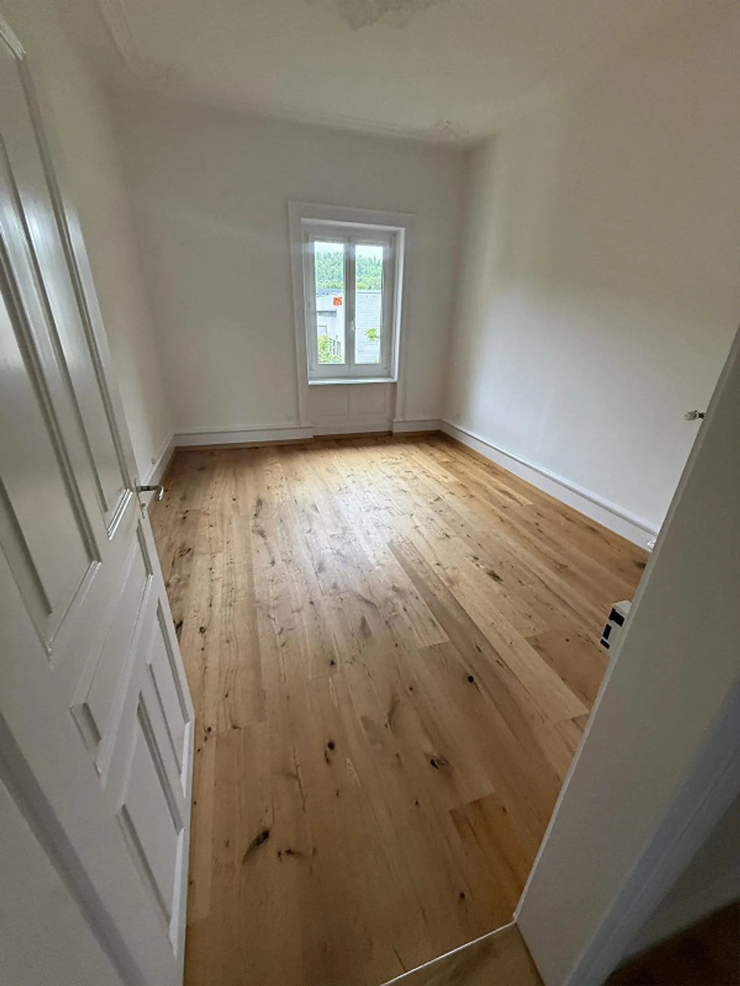 Charmante Albauwohnung mit heller Veranda und Gartenanlage - Photo 7 sur 8