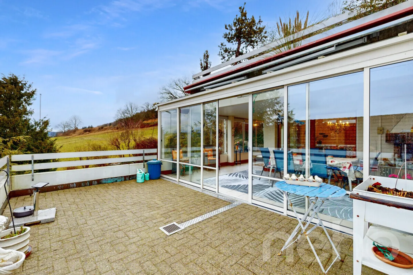 Ampio appartamento con terrazza di 4,5 stanze con ascensore e giardino d'inverno - Foto 11 di 12