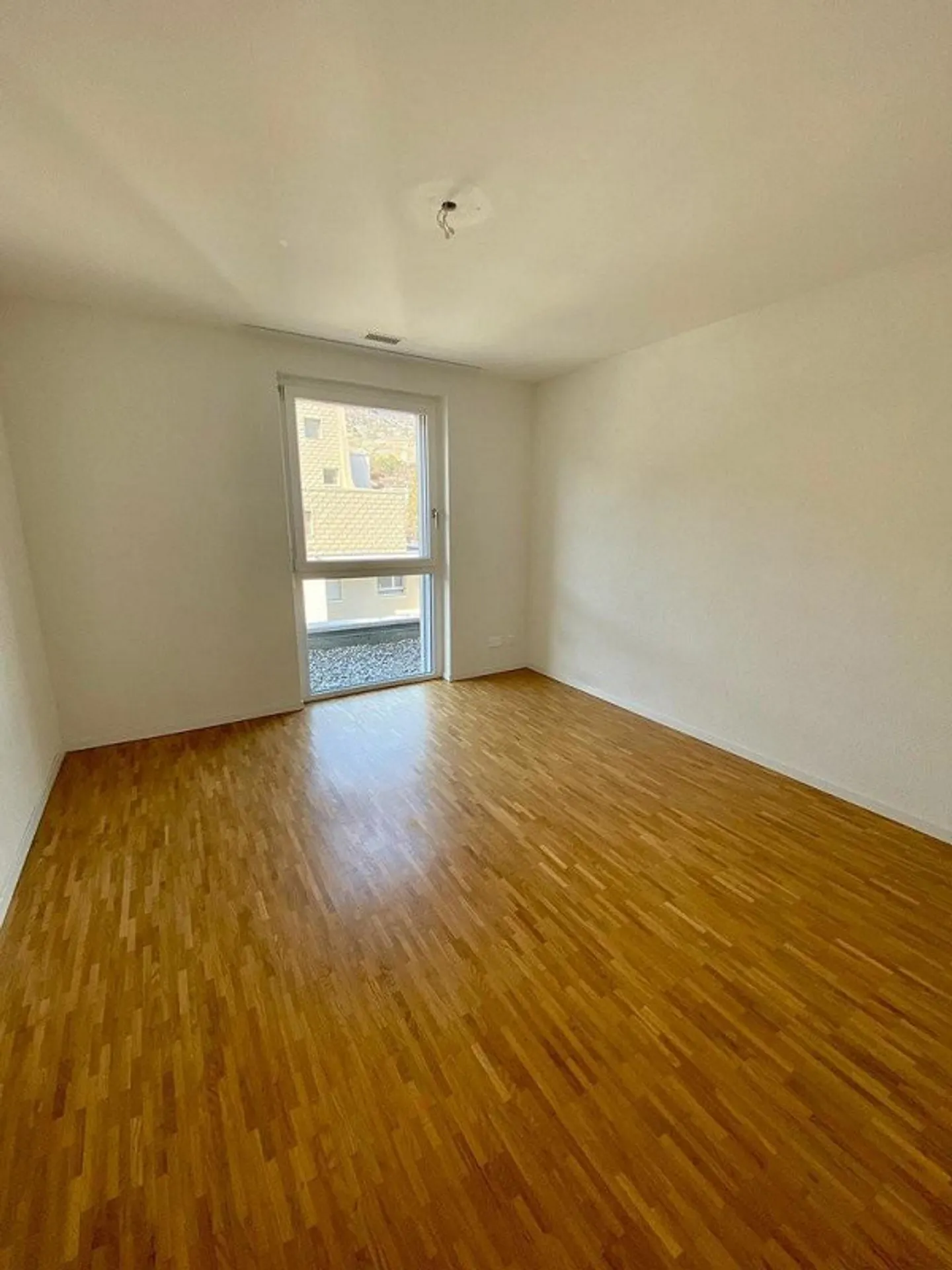 Zu ergreifen! Wunderschöne Wohnung in der Nähe des Stadtzentrums von Sierre! - Foto 4 von 8