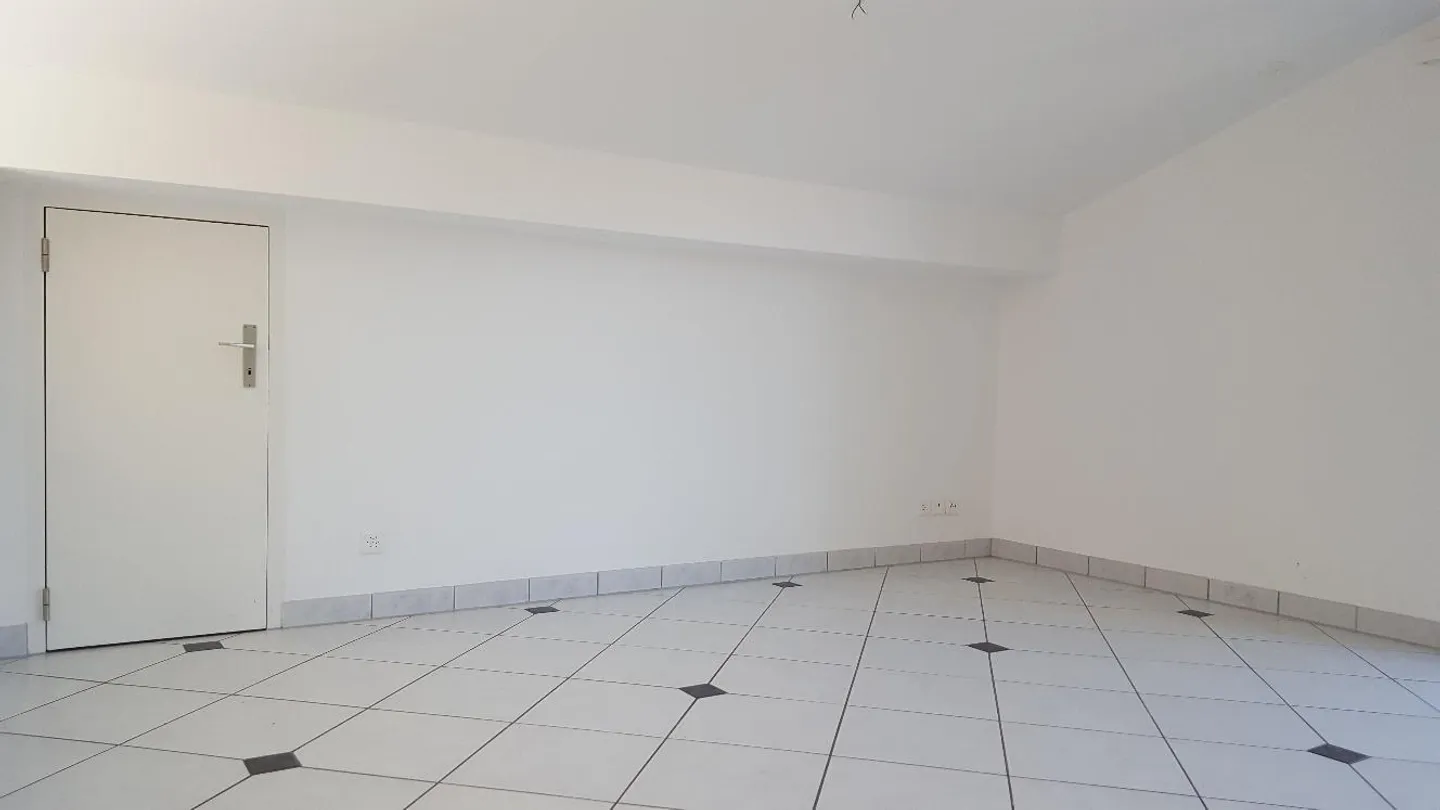 Ampio appartamento attico luminoso di 4,5 stanze in vendita - Foto 4 di 18