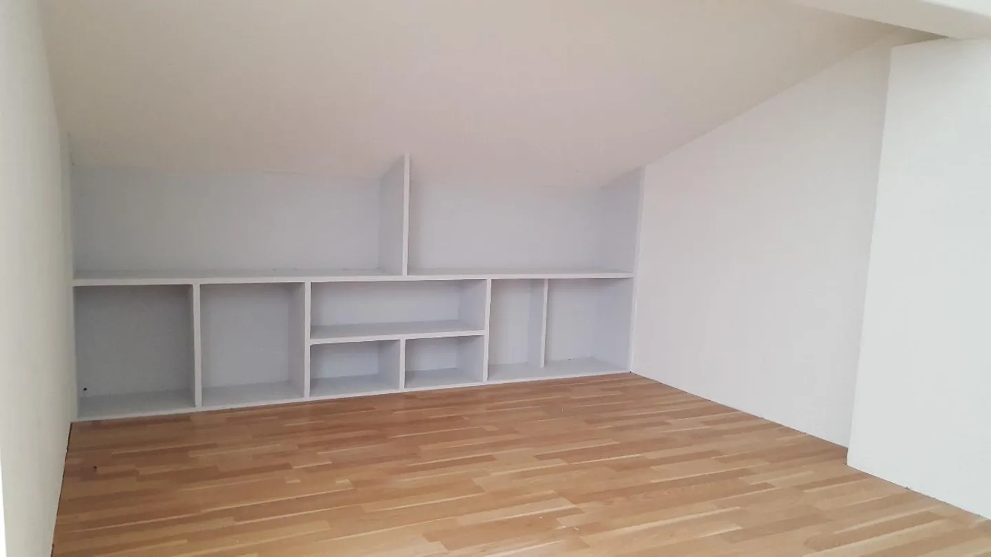 Ampio appartamento attico luminoso di 4,5 stanze in vendita - Foto 10 di 18