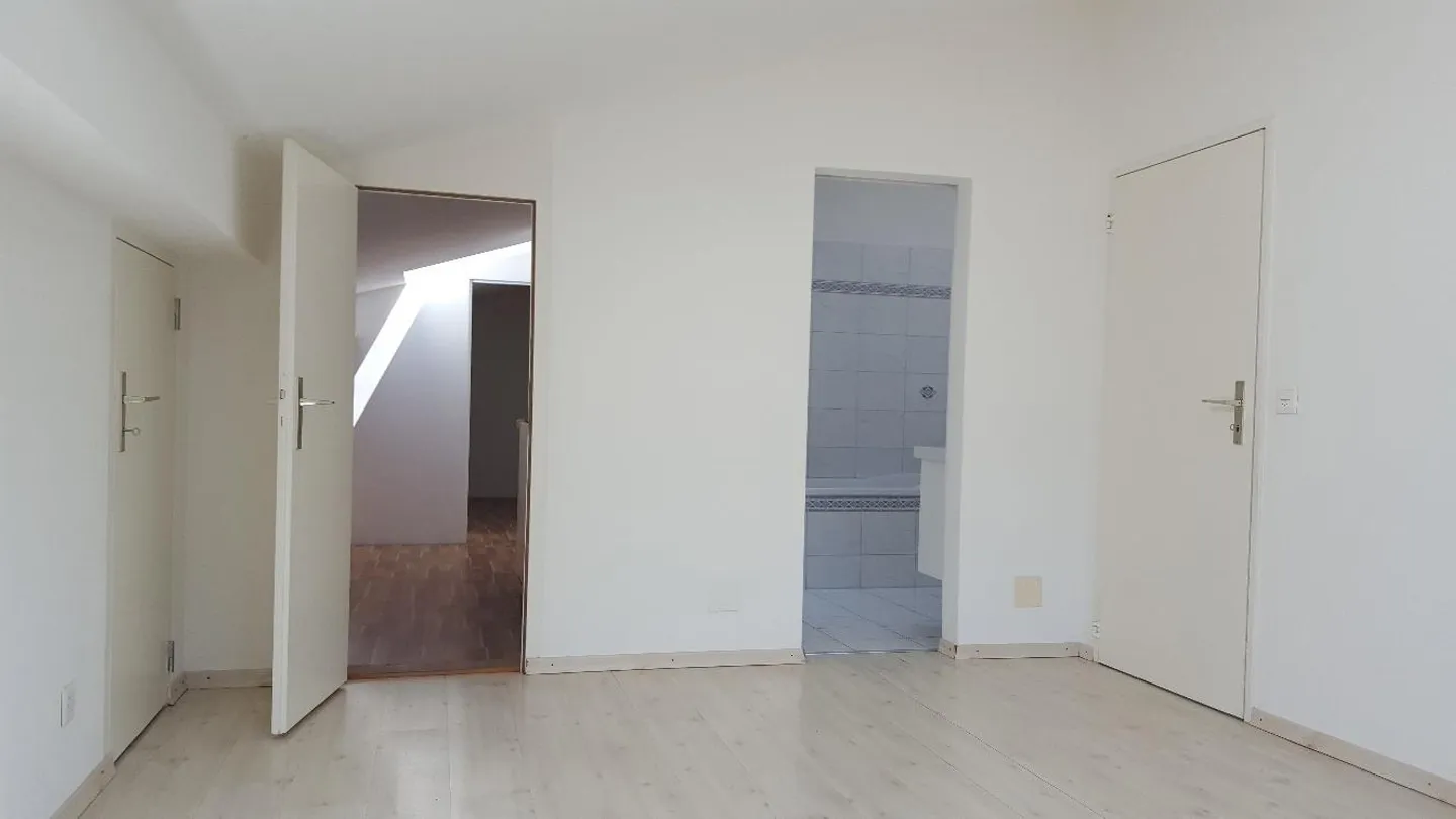 Ampio appartamento attico luminoso di 4,5 stanze in vendita - Foto 17 di 18