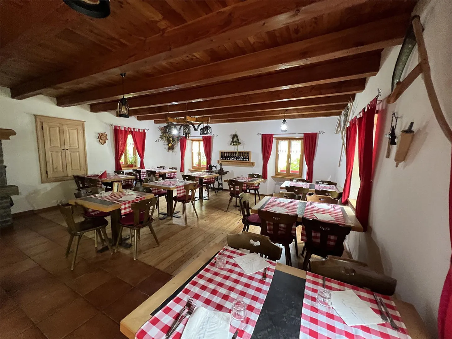Charming Restaurant in Roveredo - Photo 12 of 13