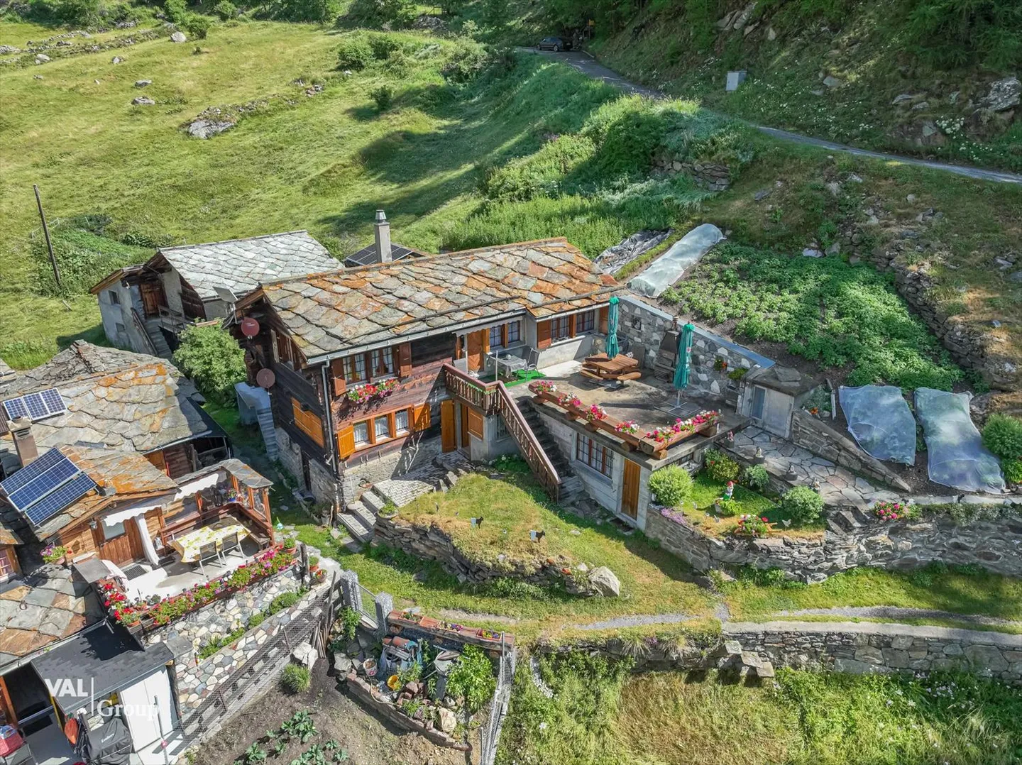 Appartamento di 3,5 stanze in un accogliente chalet alpino - Foto 1 di 13