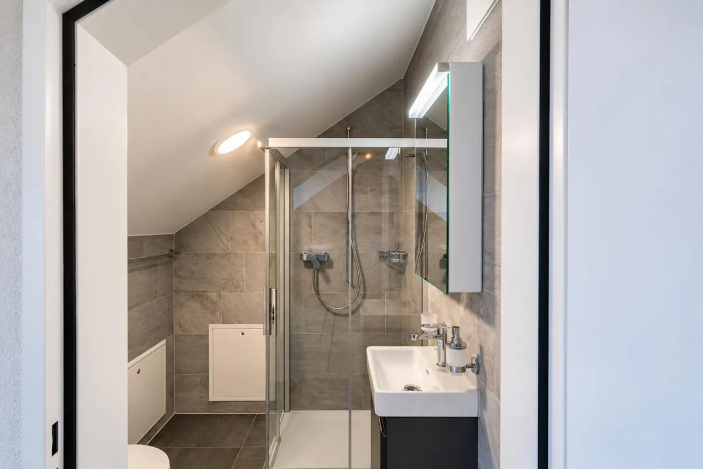Versatile Attic with Private Bathroom - Photo 3 of 4
