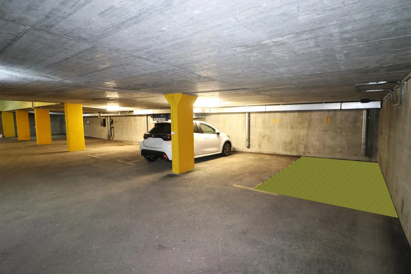 Skiing to the front door - Photo 17 of 20