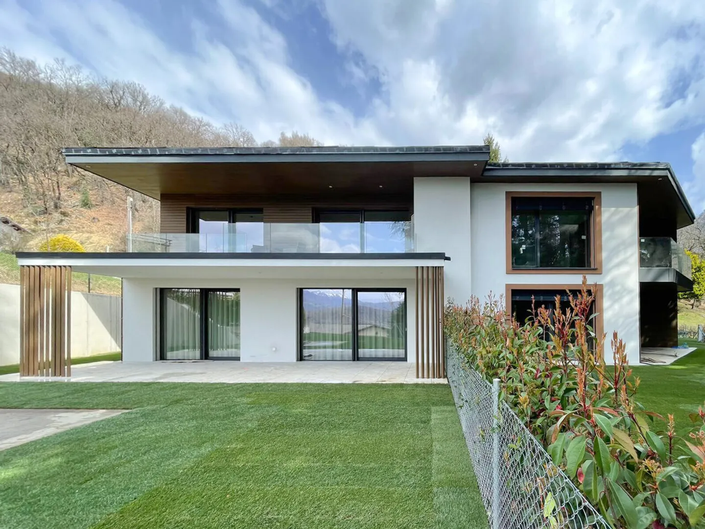 NUOVO 4.5 LOCALI DI ALTO STANDING CON AMPIA TERRAZZA - Photo 2 of 12