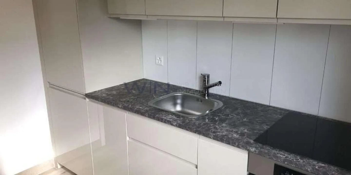Appartamento luminoso e pratico - Foto 4 di 5