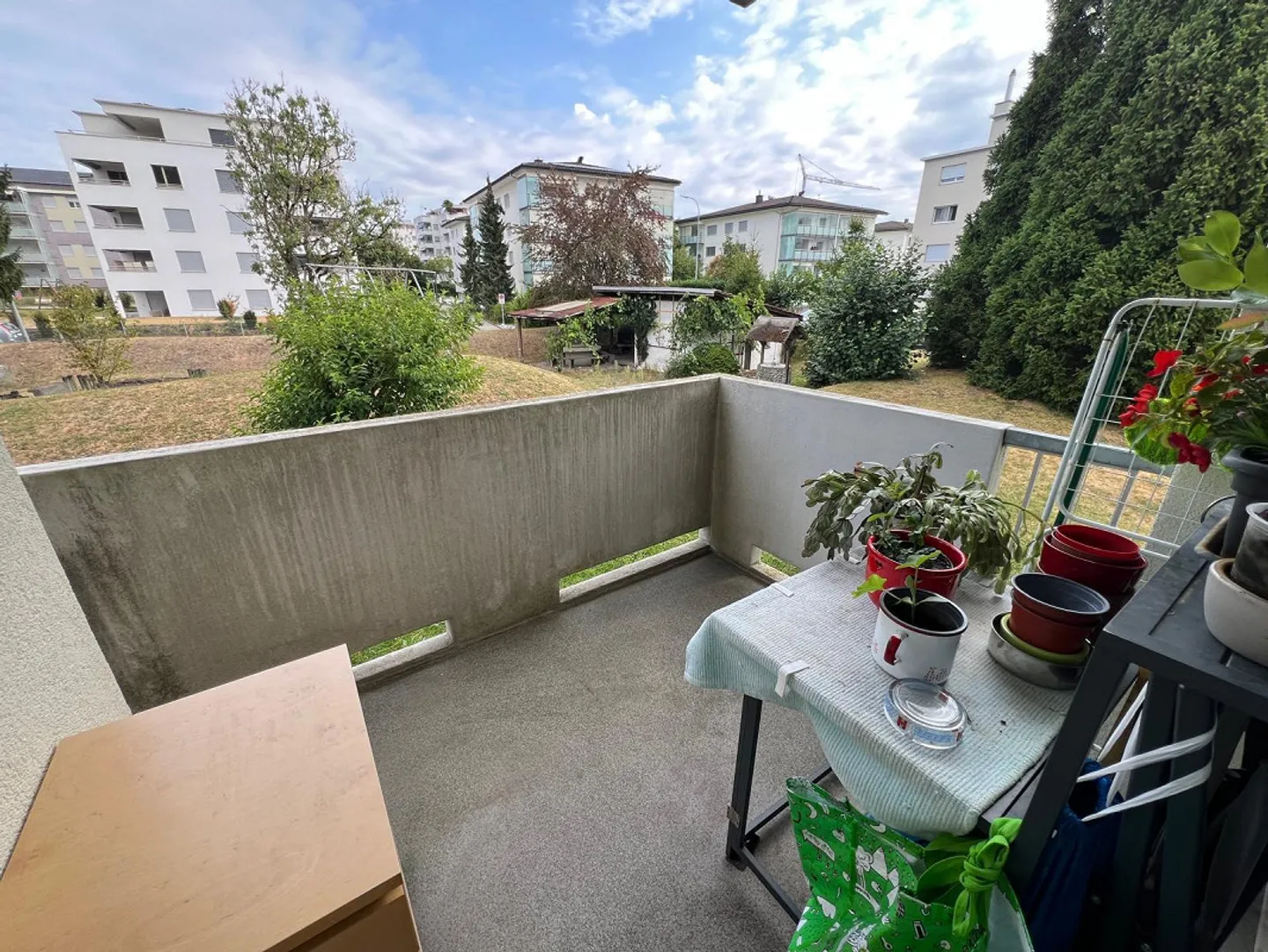 Spacious 2.5-room apartment with two balconies - Photo 9 of 11