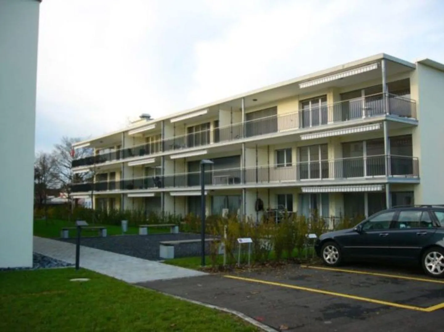 Ampio appartamento di 5 1/2 stanze - Foto 2 di 14