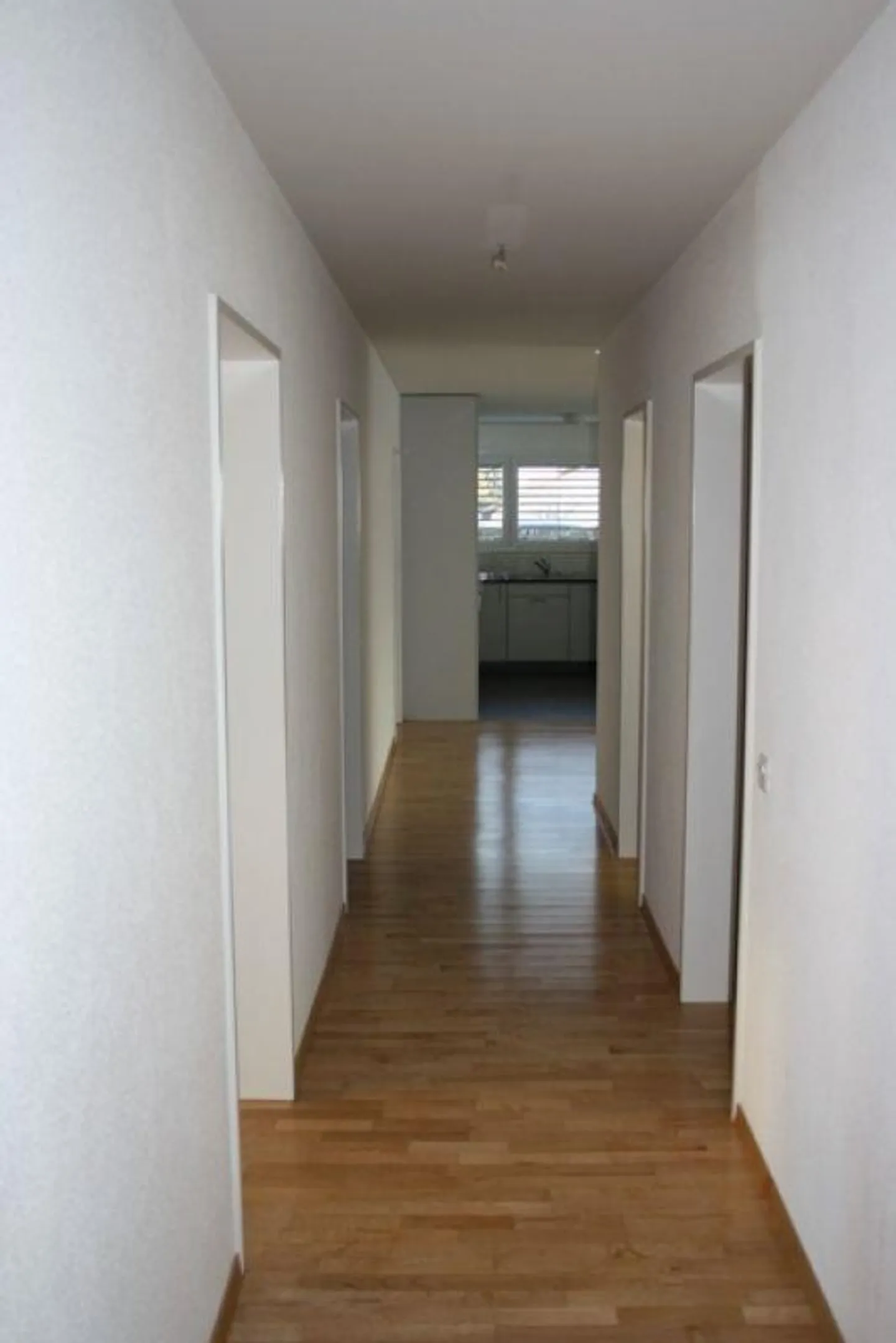 Ampio appartamento di 5 1/2 stanze - Foto 11 di 14