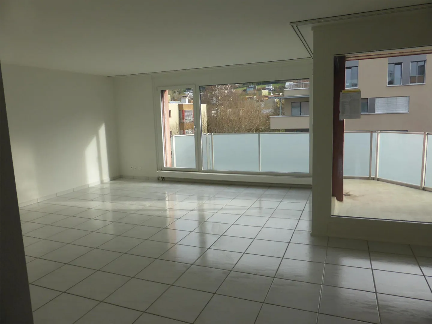 Renovated 3.5 Room Apartment - Photo 3 of 10
