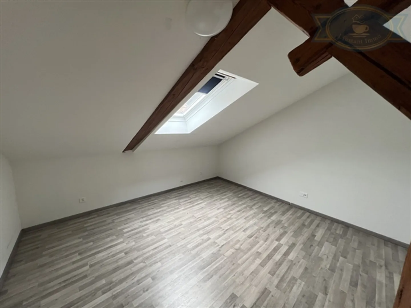 «Voll vermietetes Mischgebäude im Dorfzentrum von Villeret» - Foto 10 von 12