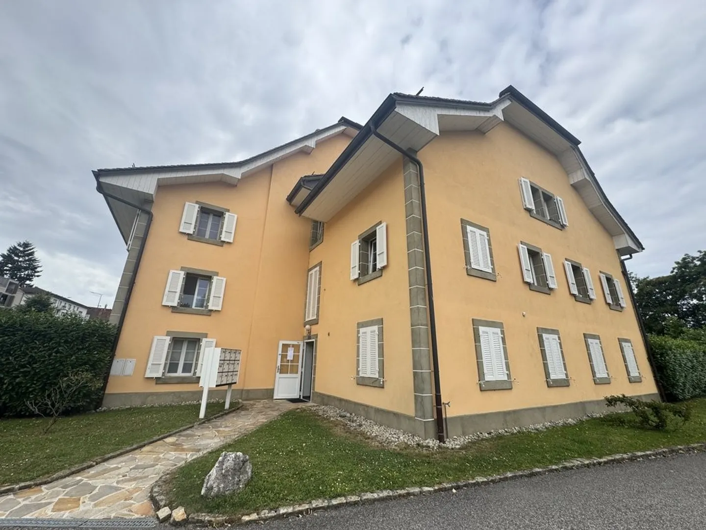 Occasione unica! Superbo appartamento con 3 stanze idealmente situato - Foto 1 di 1