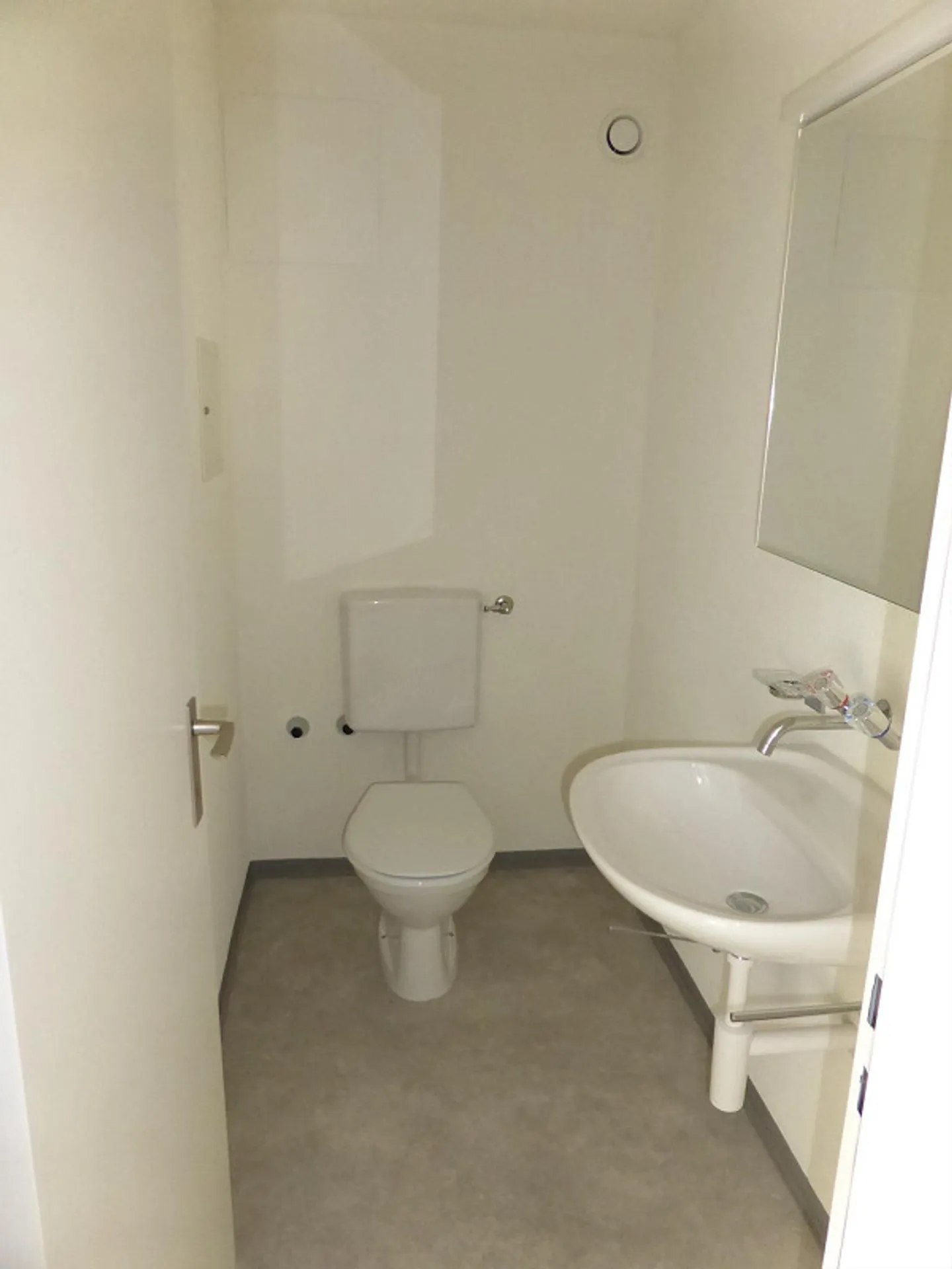 Renovated 3.5 Room Apartment - Photo 6 of 10