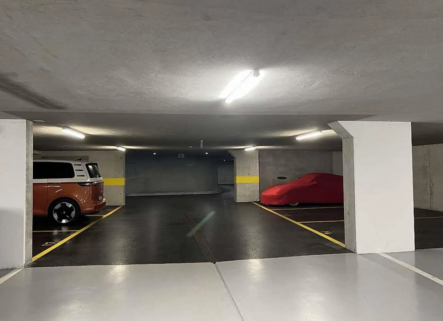 Überdachte Parkplätze zur Miete - Massagno (Via Morella 7) - Foto 3 von 4