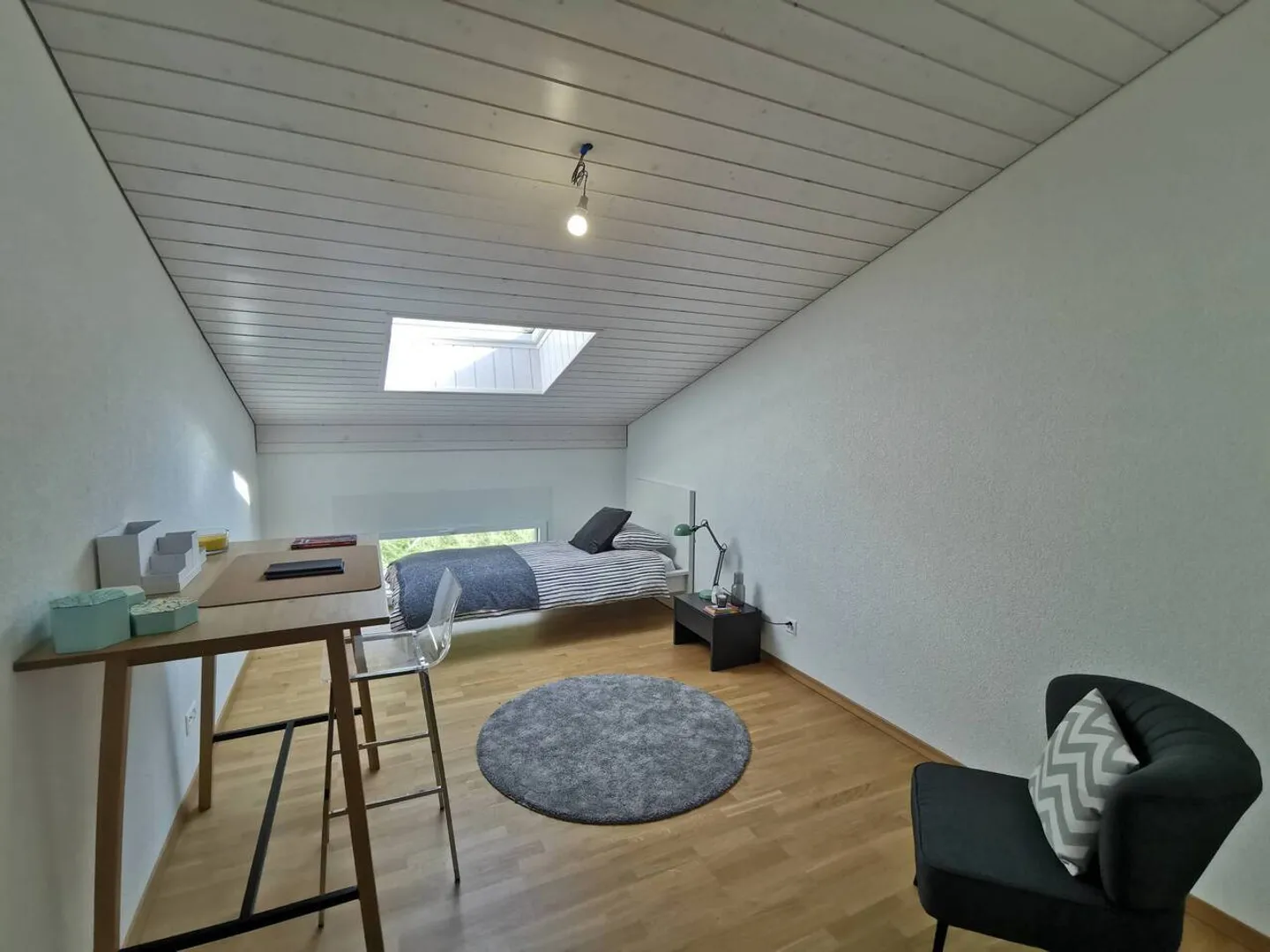 Geräumiges Penthouse-Appartement - Foto 3 von 7