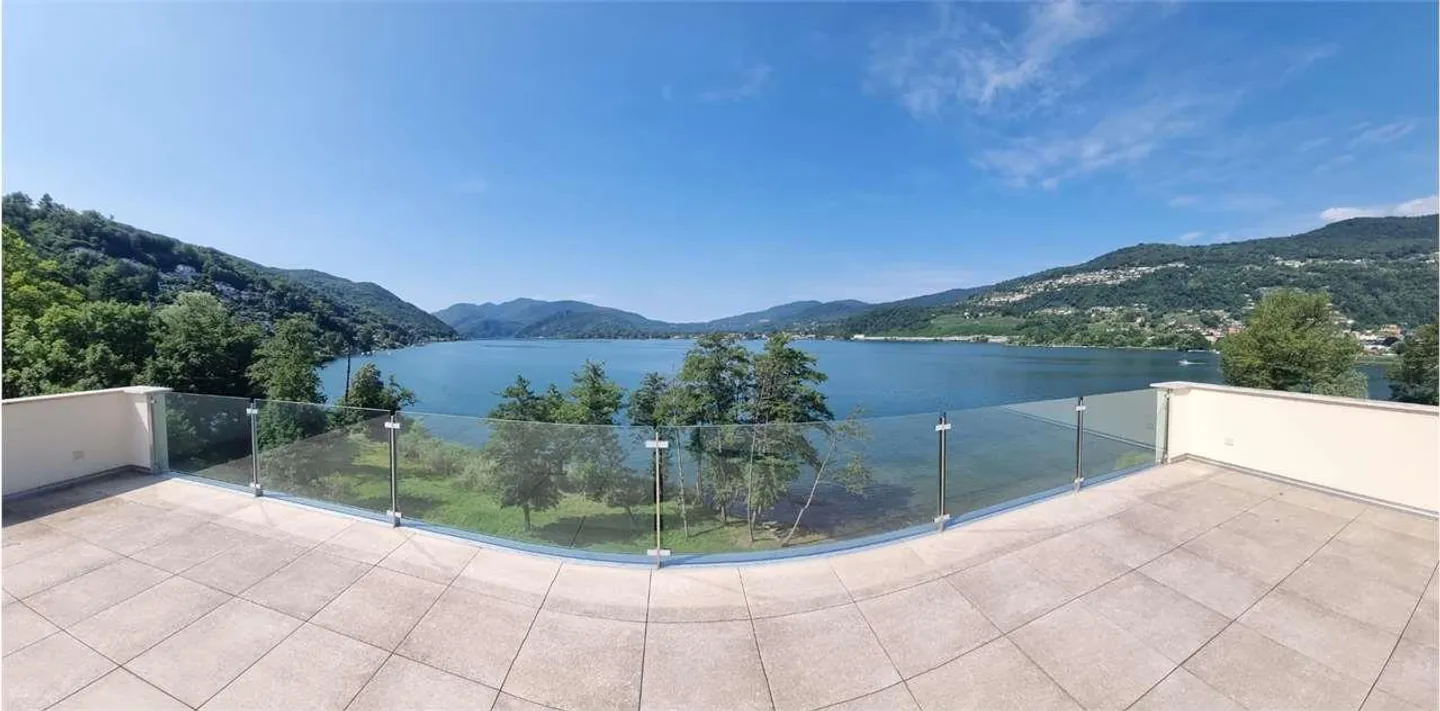2269/B_Prestigioso attico di 5.5 locali con vista lago - Foto 1 di 7
