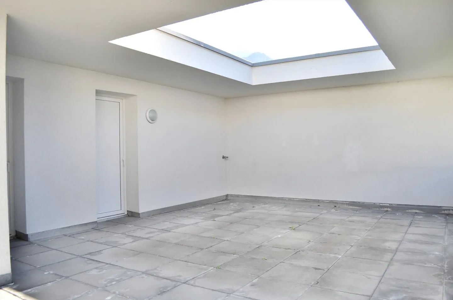 Large beautiful 4.5 room apartment for rent - Photo 12 of 12